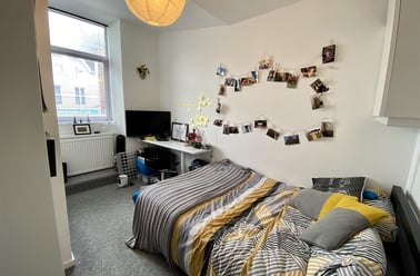 Ebrington Street, City Centre, Plymouth - Image 2